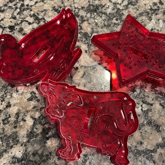 One Gallon Glass Jar filled with 41pc Red Cookie Cutter Designs - Picture 14 of 15